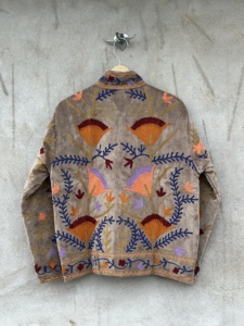 Blouson Bomber en Velours Brodé Suzani Multicolore Fait Main 100% Coton Respirant Écologique Réversible Unisexe Artisanat Folklorique - Product Image 3