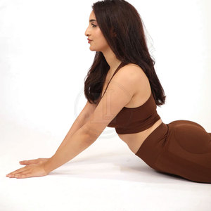 Ensemble de yoga pour femmes sur mesure de qualité supérieure, motif uni, taille élastique, logo avant, 2 pièces, respirant, en Spandex/Polyester, très résistant - Product Image 5