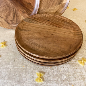 Platos redondos de madera de acacia hechos a mano - Platos de madera - Platos de madera para comida - Platos para servir - Product Image 3