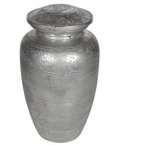 Una urna de cremación es un contenedor utilizado para contener las cenizas de una persona o mascota después de la cremación. - Product Image 2