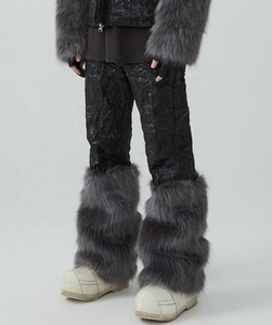 Pantalon matelassé pour homme en PU enduit avec revers en fourrure, taille élastique, style urbain, coupe-vent épais - Product Image 3