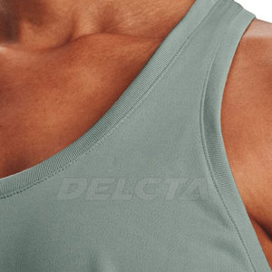 Débardeur pour femmes grande taille au design unique, débardeur pour femmes haute performance, débardeur pour femmes durable - Product Image 6