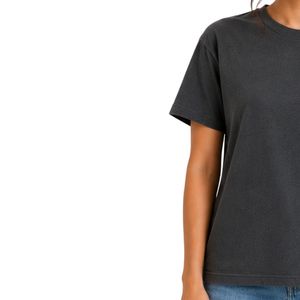เสื้อยืดคอกลมสีเทาชาร์โคลพิมพ์ลายดอกไม้เล็กๆ สไตล์มินิมอลสำหรับผู้หญิง เนื้อผ้านุ่ม ระบายอากาศได้ดี เหมาะสำหรับฤดูร้อน รับผลิตตามแบบ OEM แฟชั่น - Product Image 3