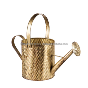 Arrosoir rustique en métal gaufré personnalisable en tôle d'or gratuite décoratif pour la maison jardin OEM ODM - Product Image 1