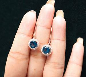 Boucles d'oreilles pendantes en topaze bleue de Londres avec halo de moissanite, en argent sterling 925 plaqué or rose 14 carats, bijoux de fête pour femme - Product Image 2