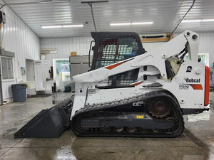 Cargadora de orugas compacta T740 2023 con cabina cerrada, máquina de construcción de alto rendimiento - Product Image 4