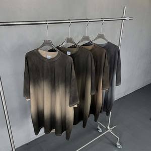 เสื้อยืดโอเวอร์ไซส์ทรงหลวม คอโอเวอร์ น้ำหนัก 250 กรัม คุณภาพสูง สำหรับผู้ชาย เสื้อผ้าสตรีทแวร์สำหรับผู้ใหญ่ คุณภาพพรีเมียม เสื้อยืดแขนสั้นแบบยูนิเซ็กส์ - Product Image 4