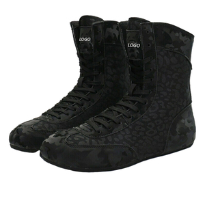 Chaussures de boxe respirantes en cuir à tige haute, à lacets, avec accent bleu personnalisable, pour adultes unisexes - Product Image 1