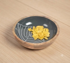 Tazón Grande de Madera Nórdica Ecológica para Servir Ensaladas, Tazón Decorativo para la Cena, Plato para Aperitivos para Fiestas en Casa - Product Image 3