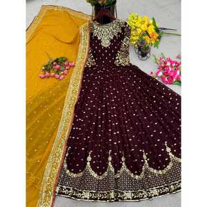 Robe de soirée en georgette brodée avec sequins et dupatta (couleur café) - Product Image 3