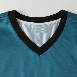 定制美式橄榄球球衣套装街头成人时尚速干训练运动服面料 - Product Image 4