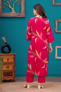 Conjunto de Salwar Kameez Rosa con Estampado Digital y Dupatta, Ropa Casual Tradicional para Mujer, Estilo India-Pakistán, Largo hasta el Tobillo - Product Image 3
