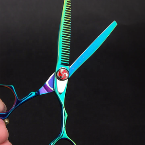Tijeras de Peluquería Profesionales Tegra de Acero Inoxidable Quirúrgico con Empuñadura de Goma para Diestros, Acabado Espejo, para Corte de Cabello en Salón de Belleza - Product Image 4