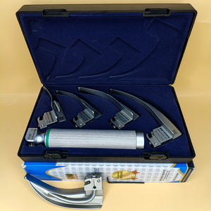LAPA-733071-2-4 ชุดเครื่องมือส่องกล่องเสียงแบบไฟเบอร์ออปติก Macintosh พร้อมใบมีดเหล็ก 4 ใบ ขนาด 0-1-2-3 สำหรับผู้ใหญ่ ด้ามจับคุณภาพพรีเมียม ใบมีดฆ่าเชื้อได้ - Product Image 6