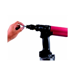 Remachadora Neumática Lobtex N1A2 de Alto Rendimiento, Tipo Japonés, con Fuerza de Tracción de 25kN - Product Image 5