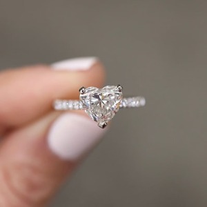 Anillo de Compromiso con Diamante Moissanite de 1.00CT en Forma de Corazón, Plata 925, Chapado en Oro de 14K, Certificado GRA, Joyería Minimalista - Product Image 3