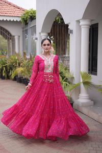 Kurta de Fiesta para Mujer, Estilo Casual, Corte Regular, Largo hasta el Tobillo, en Faux Georgette con Estampado Laheriya y Parches Kutchi, Especial para Navratri - Product Image 1