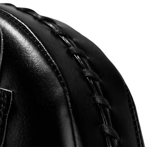 Mitaines de frappe courbées en cuir de haute qualité Fairtex, noires, pour l'entraînement, le Muay Thai, le Kickboxing, le MMA - Product Image 4