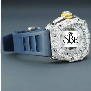 Montre de luxe étanche avec boîtier carré en acier inoxydable, mouvement à quartz, cadran en cristal saphir et fermoir papillon - Product Image 2