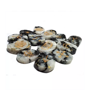 Karuna de haute qualité pierre de lune arc-en-ciel forme pierre de palmier 13 pièces ensemble karuna pierre précieuse en cristal de guérison naturelle ensemble Karuna en gros - Product Image 4