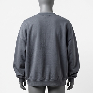 เสื้อสเวตเชิ้ตคอกลมสีเทาสำหรับผู้ชาย โลโก้ปักนูนสีเขียวนีออน ผ้าฟลีซหนานุ่ม ทรงโอเวอร์ไซส์ สไตล์ลำลอง สำหรับผู้ค้าส่ง - Product Image 2