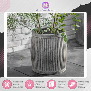 Jardinières vintage en acier galvanisé de qualité supérieure, vendues dans le monde entier, disponibles en taille 38 x 41,5 cm, en provenance d'Inde, au prix optimal. - Product Image 5