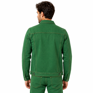 Chaqueta vaquera clásica para hombre diseñada para la comodidad diaria con tela vaquera resistente, ajuste práctico y estilo atemporal, adecuada para ca. - Product Image 3