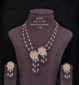 Ensemble collier et boucles d'oreilles fleur bleu rose 12432, collier floral long ton Carat pour femme, bijoux pour mariage et soirée - Product Image 1