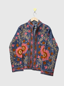 Veste en velours brodée bohème à manches longues, col montant, motif floral, grande taille, vêtements d'automne pour femmes - Product Image 1