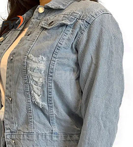 Chaqueta vaquera informal de manga larga para mujer, diseño OEM de última generación, alta calidad, con bordes deslavados, corte holgado de largo medio a largo - Product Image 5