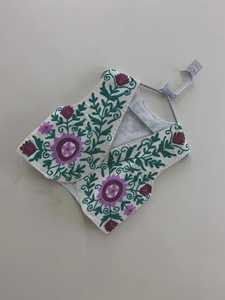 Chaleco de Terciopelo Bordado con Flores Suzani, Chaleco Floral Bohemio, Atuendo Navideño, Chaleco Decorativo, Chaleco Abierto por Delante, Chaleco Hippie - Product Image 3