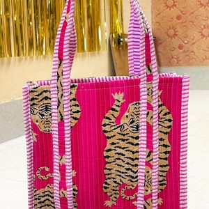 Bolsa de Mano Bordada con Tigre a Rayas Rosas, Bolsa de Compras de Moda para Mujer, Diseño Abierto para Todas las Temporadas, Sostenible para Uso Diario - Product Image 2