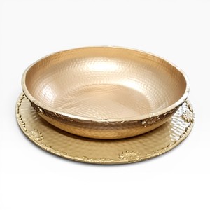 Assiette et bol en métal argenté avec bordure décorative, accessoires pour chocolat personnalisables, tailles et couleurs sur mesure disponibles - Product Image 3