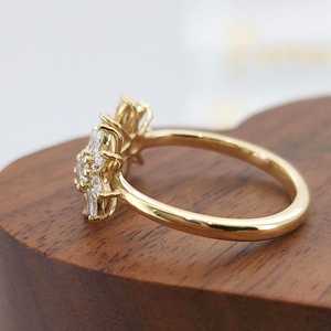 Anillo de doble banda con diamantes florales cultivados en laboratorio, corte marquesa y redondo, para mujer, oro macizo de 14K, amuleto de pareja, ideal para regalo de aniversario. - Product Image 2