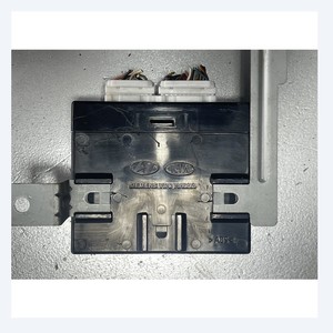 กล่องควบคุมเครื่องยนต์ (ECU) รุ่น GENESIS PARK ASSIST ปี 2009 หมายเลข 957003M310 ของ Kia มือสอง - Product Image 6