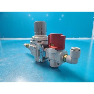 SMC AR30-03H-8 + VHS30-N03A-Z Gebraucht, so wie sie sind, Teile von Legacy-Halbleitergeräten - Product Image 2