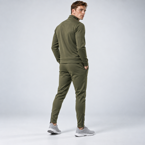 Vêtements d'entraînement extensibles pour hommes avec logo personnalisé, tissu léger haute performance, fabricant de vêtements d'équipe pour l'entraînement sportif - Product Image 3