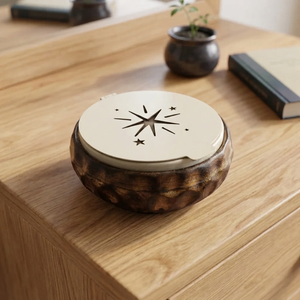 Brûle-encens exquis en bois sculpté et métal, avec couvercle à calligraphie arabe, idéal pour rehausser la pratique spirituelle à la maison - Product Image 2
