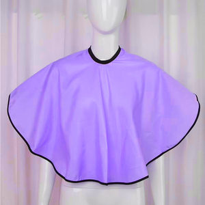 Capa Profesional de Peluquería, Color Morado con Ribete Negro, Poliéster Resistente al Agua, para Barbería, Salón de Belleza, Corte de Cabello, Coloración y Peinado - Product Image 2
