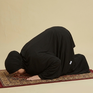 Robe de prière musulmane de luxe en rayonne noire 100 % premium pour femme, douce, respirante, élégante, longue, avec khimar et mukena intégrés - Product Image 6