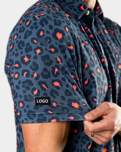 เสื้อโปโลกอล์ฟพิมพ์ลายคุณภาพสูง OEM สำหรับผู้ชาย ผ้าโพลีเอสเตอร์เนื้อนุ่ม ระบายอากาศได้ดี ป้องกันแสงแดด UPF 50+  แบบสปอร์ต  ลายตลก - Product Image 5