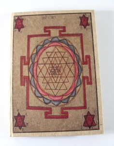 Cuaderno de tapa dura con 48 hojas / 96 páginas de papel Lokta vintage reciclado hecho a mano como cubierta - Product Image 1