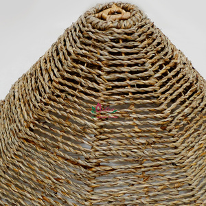 Grand plafonnier vintage de l'usine Artex Dong Thap avec abat-jour en osier tissé à la main pour la décoration de salon de maison de luxe - Product Image 5