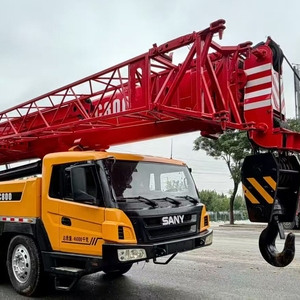 Grúa Móvil Usada SANY STC800 de 80 Toneladas con Pluma Principal de 45m y 5 Secciones, Pluma Auxiliar de 17.5m, Motor Weichai, en Stock - Product Image 2