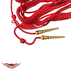 สายสะพายไหล่สีแดงแบบถักสำหรับนายทหาร พร้อมปลายทองเหลือง - Product Image 2