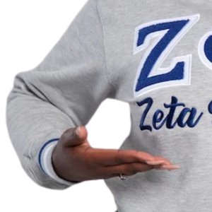 Sweat-shirt Zeta Phi Beta gris vintage unisexe avec lettres grecques brodées en chenille, haut décontracté en polaire - Product Image 4