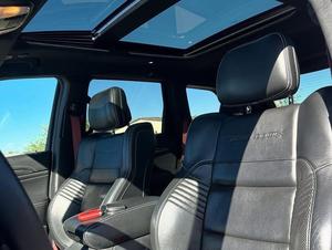 SUV sport de luxe d'occasion 2018, série V8 haute performance - Product Image 6