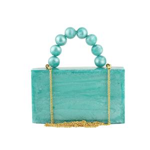 Bolso de mano de resina a la moda con patrón de rayas de caramelo, cadena dorada y decoración floral para la noche, bolso de mano para mujer - Product Image 3