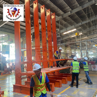 Étagère cantilever robuste conçue avec des bras allongés offrant un accès frontal ouvert pour le stockage de matériaux longs et volumineux