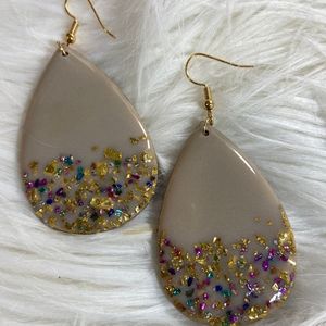 Pendientes de Resina Hechos a Mano H a CRAFT - Pendientes de Clip Estilo Clásico para Fiestas para Mujer - Product Image 4